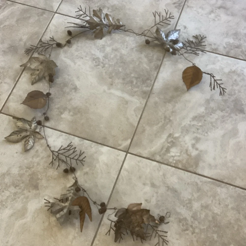 Grandinroad Metal Garland - Picture 1 of 5